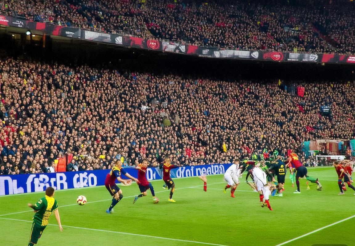 巴塞罗那VS瓦伦西亚：巅峰对决，32回合激战火花四溅